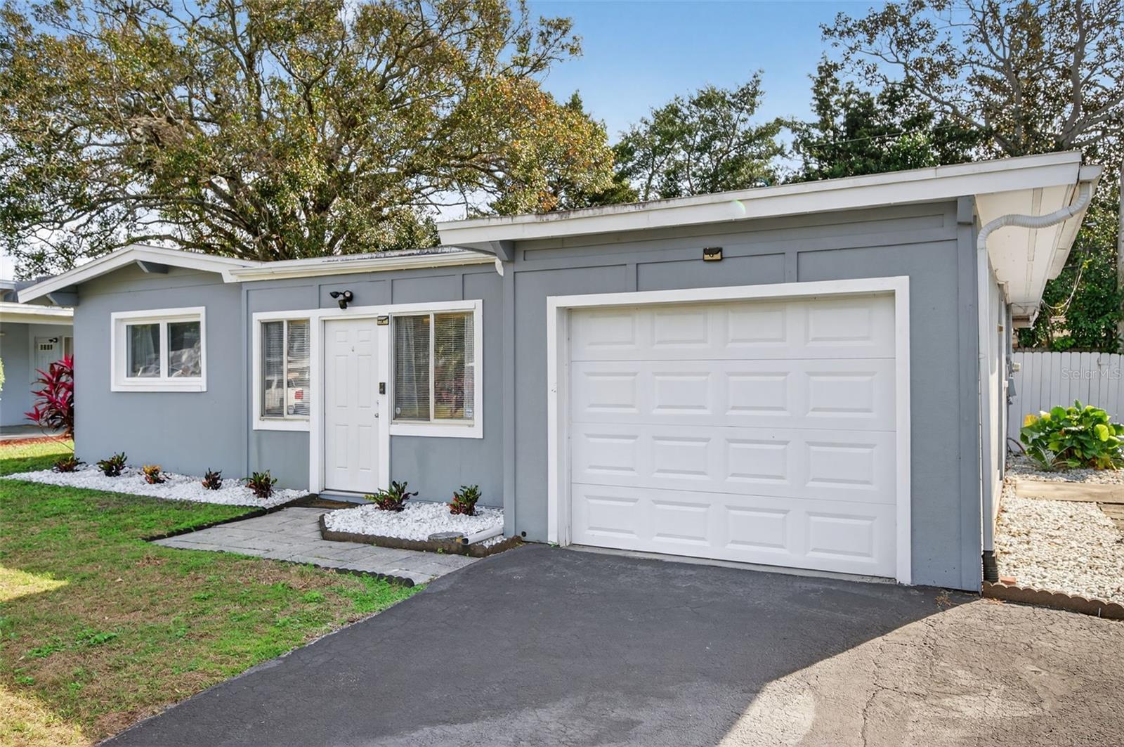 Image 5 of 63 For 1913 Ridgewood Drive