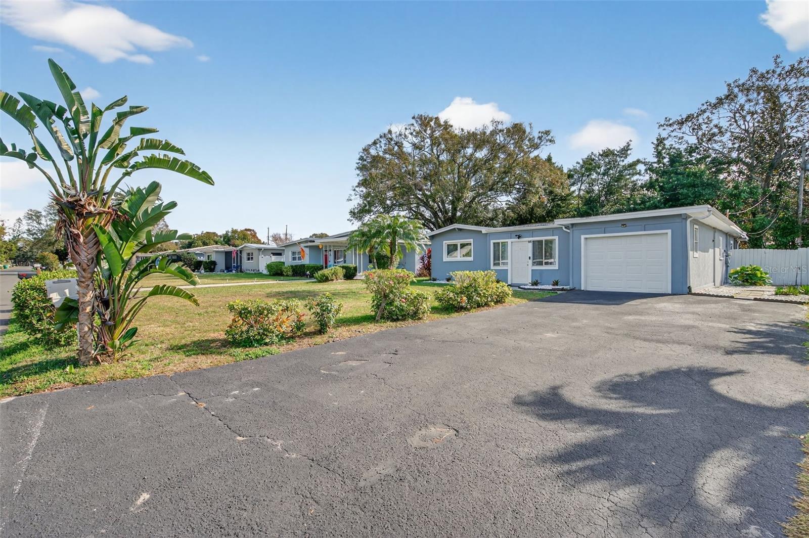 Image 6 of 63 For 1913 Ridgewood Drive