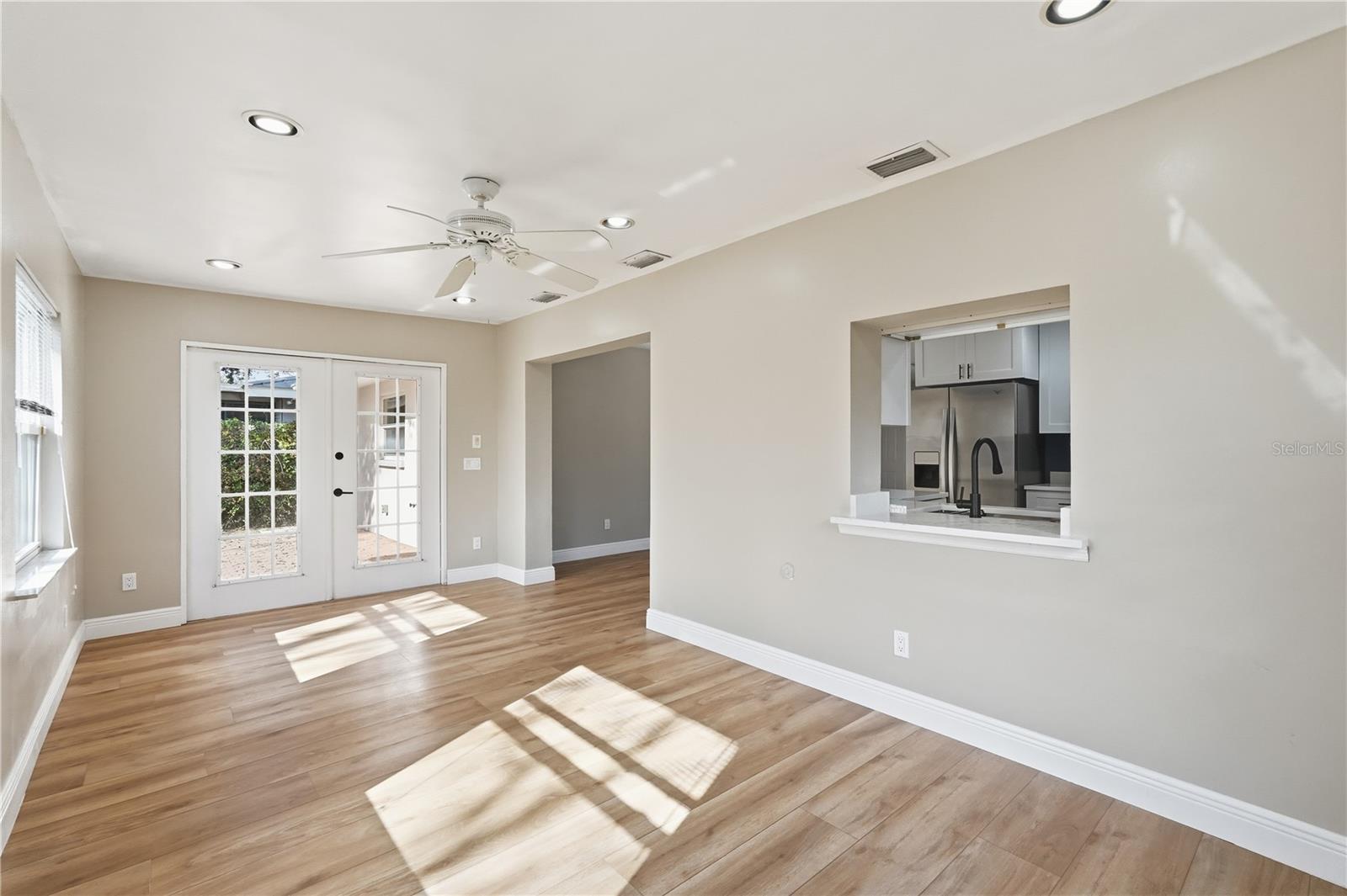 Image 17 of 25 For 1803 Elmwood Drive