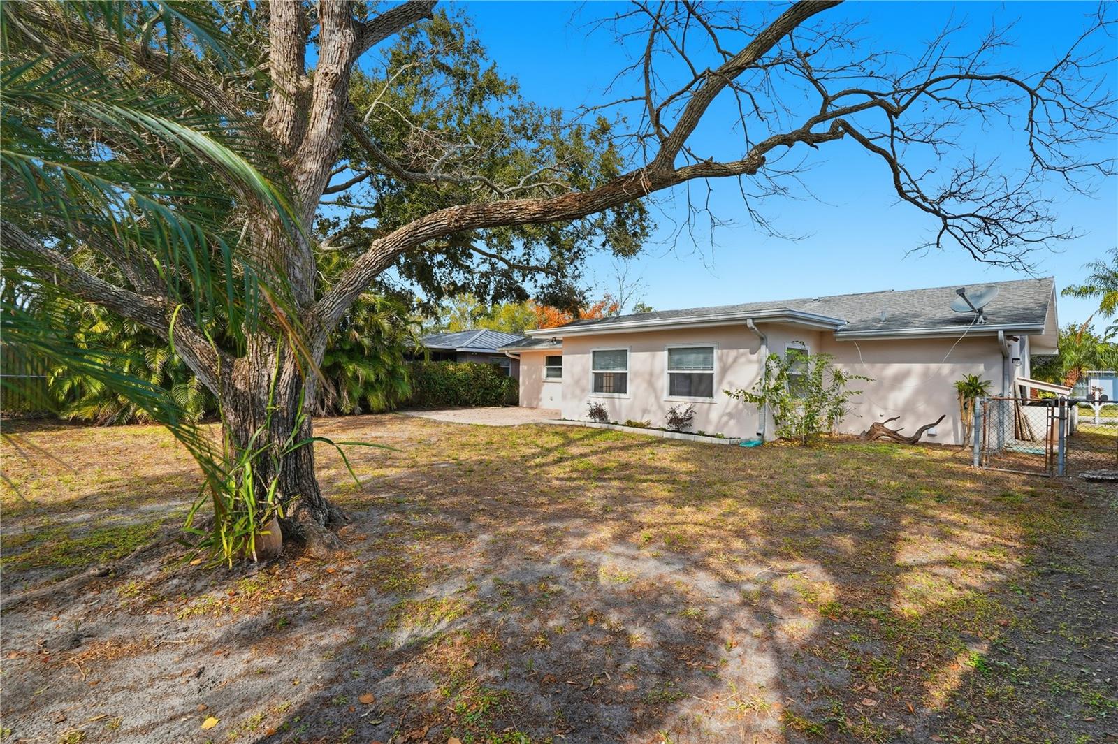 Image 22 of 25 For 1803 Elmwood Drive