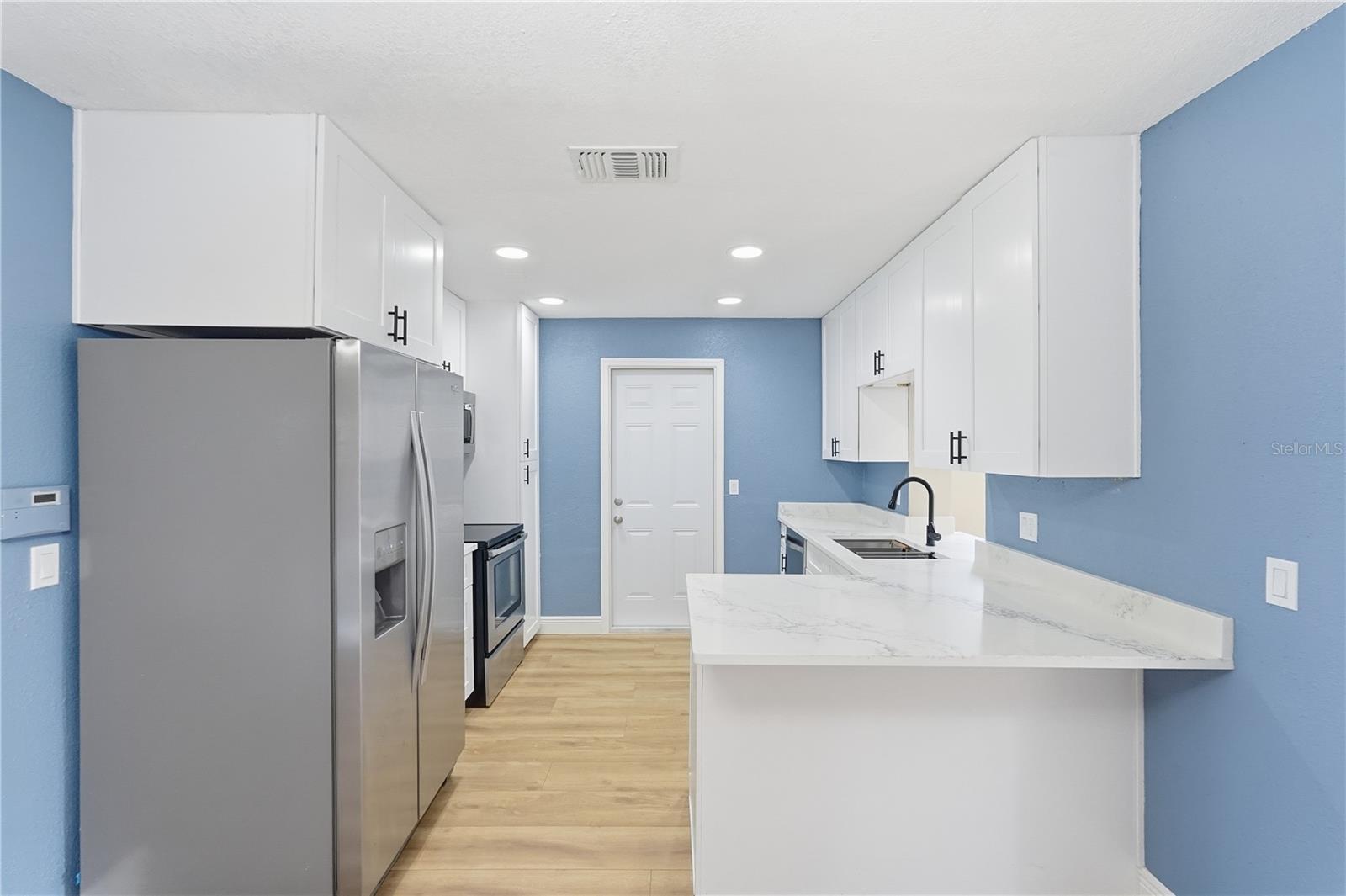 Image 6 of 25 For 1803 Elmwood Drive