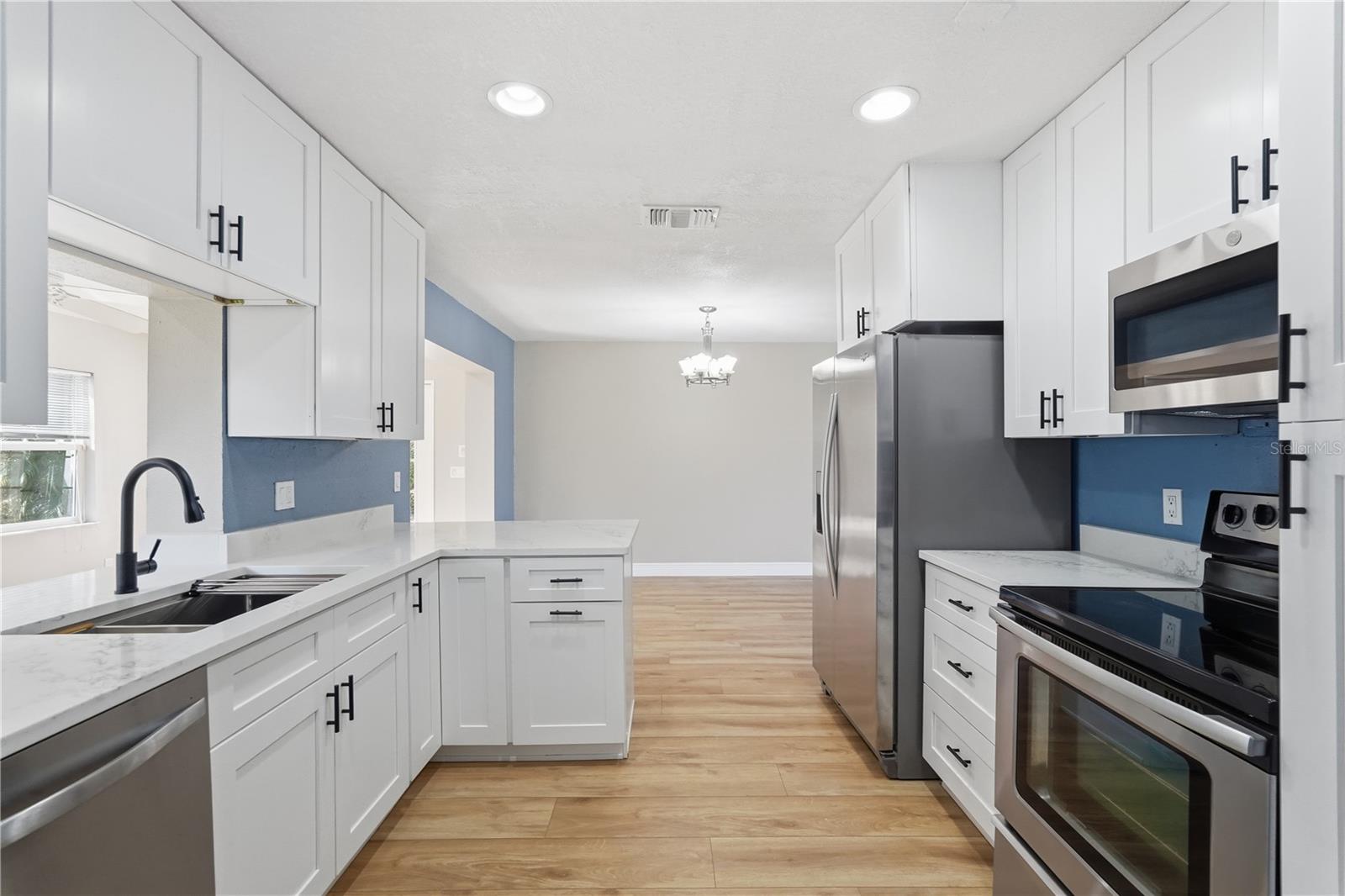 Image 9 of 25 For 1803 Elmwood Drive