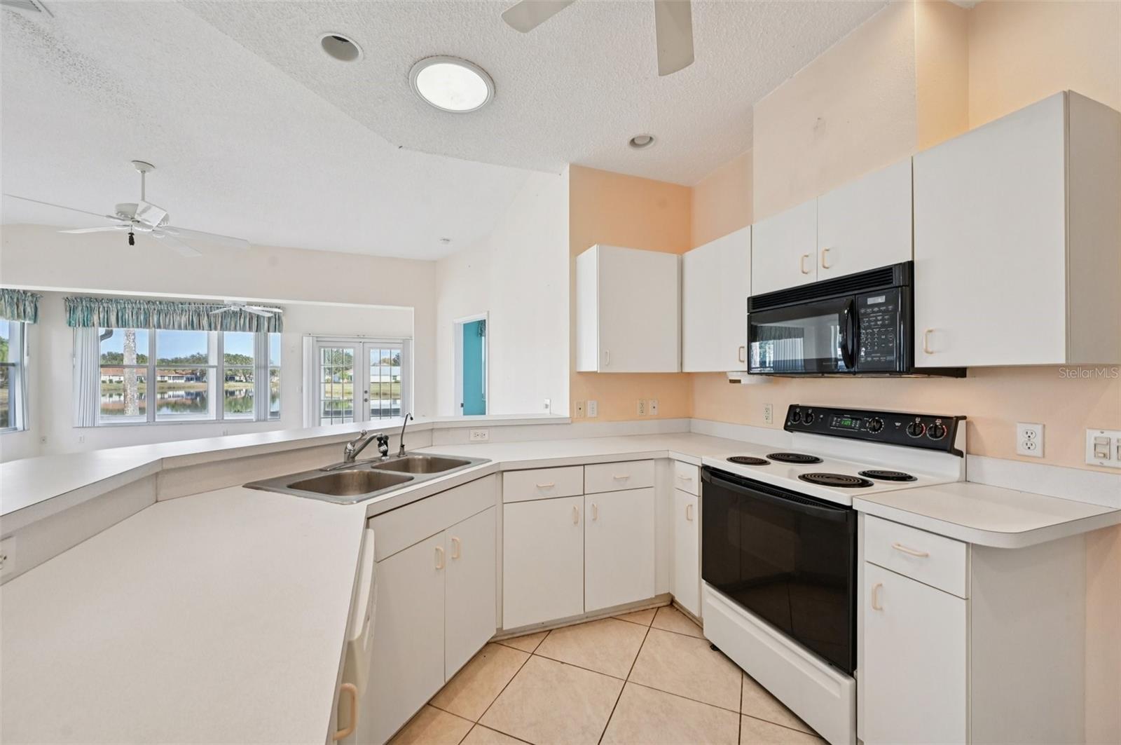 Image 11 of 62 For 1221 Radison Avenue 47