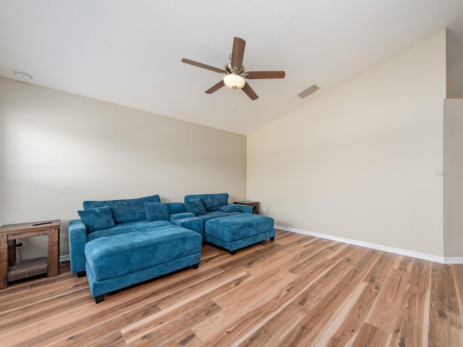 Image 10 of 34 For 15838 49th St N