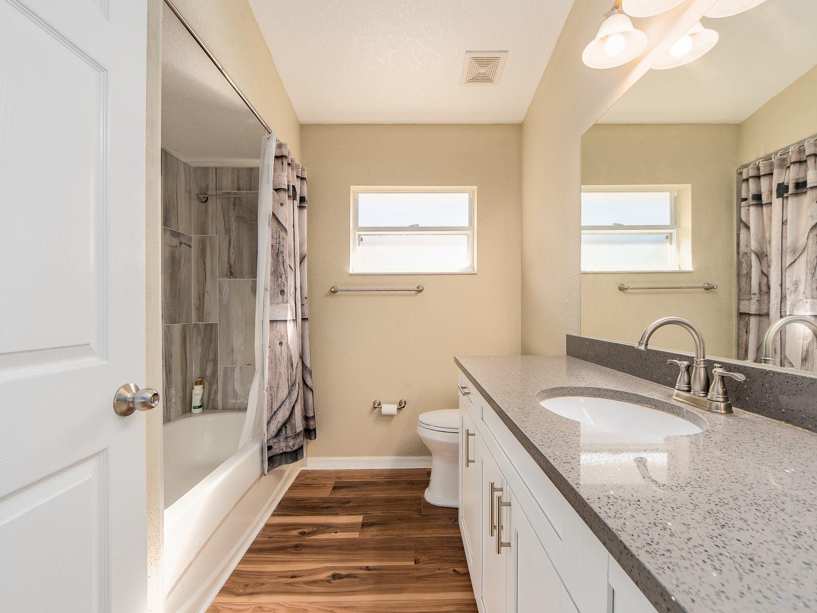 Image 17 of 34 For 15838 49th St N