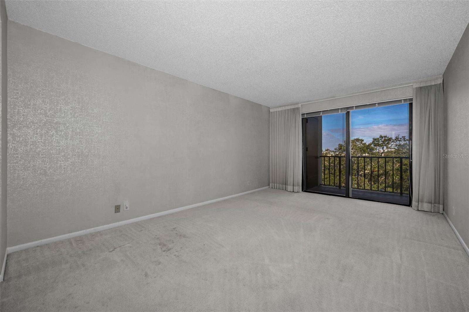 Image 29 of 57 For 150 Belleview Boulevard 503