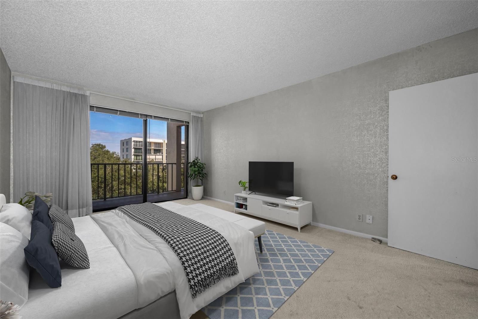 Image 30 of 57 For 150 Belleview Boulevard 503