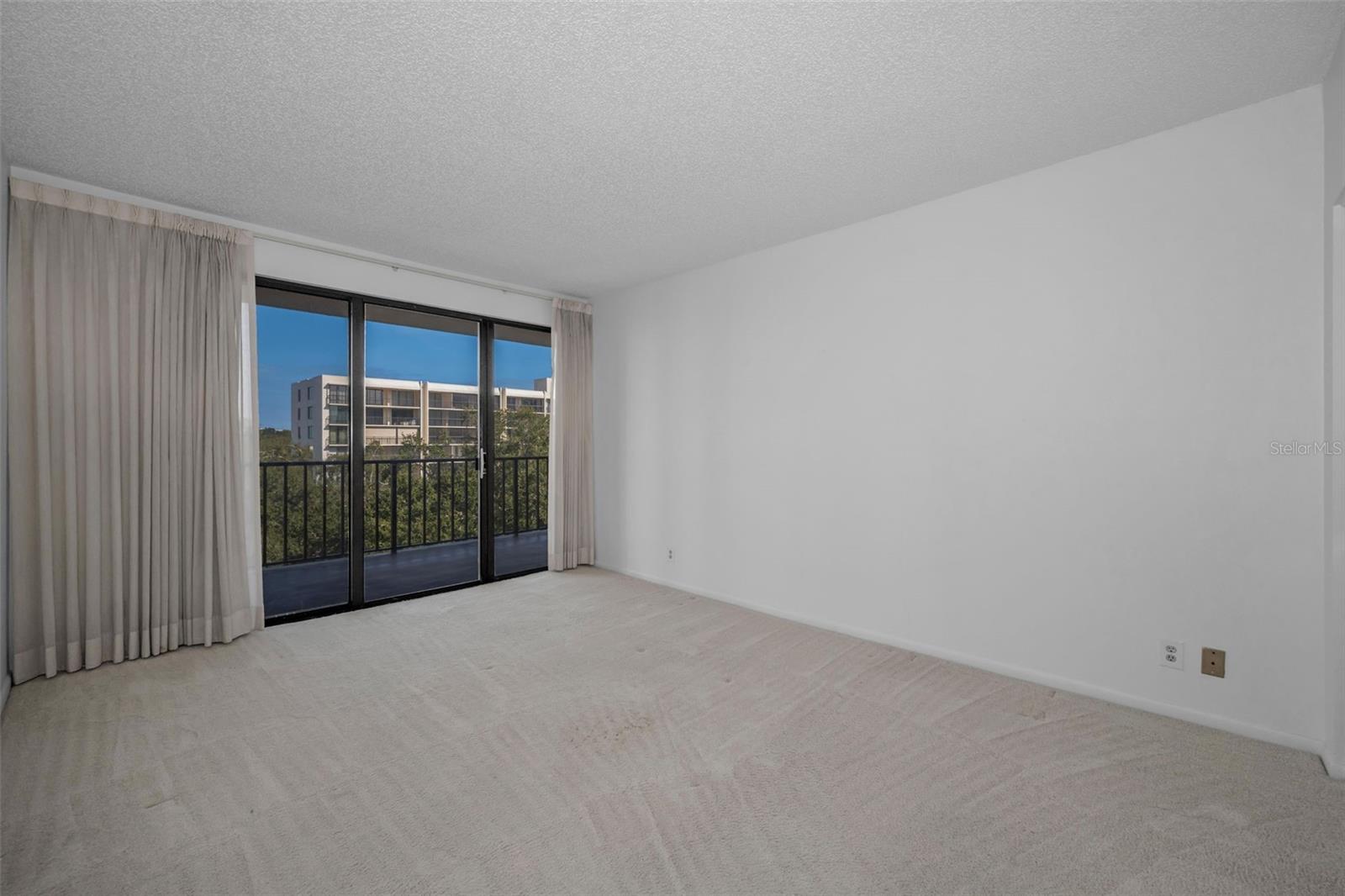 Image 38 of 57 For 150 Belleview Boulevard 503