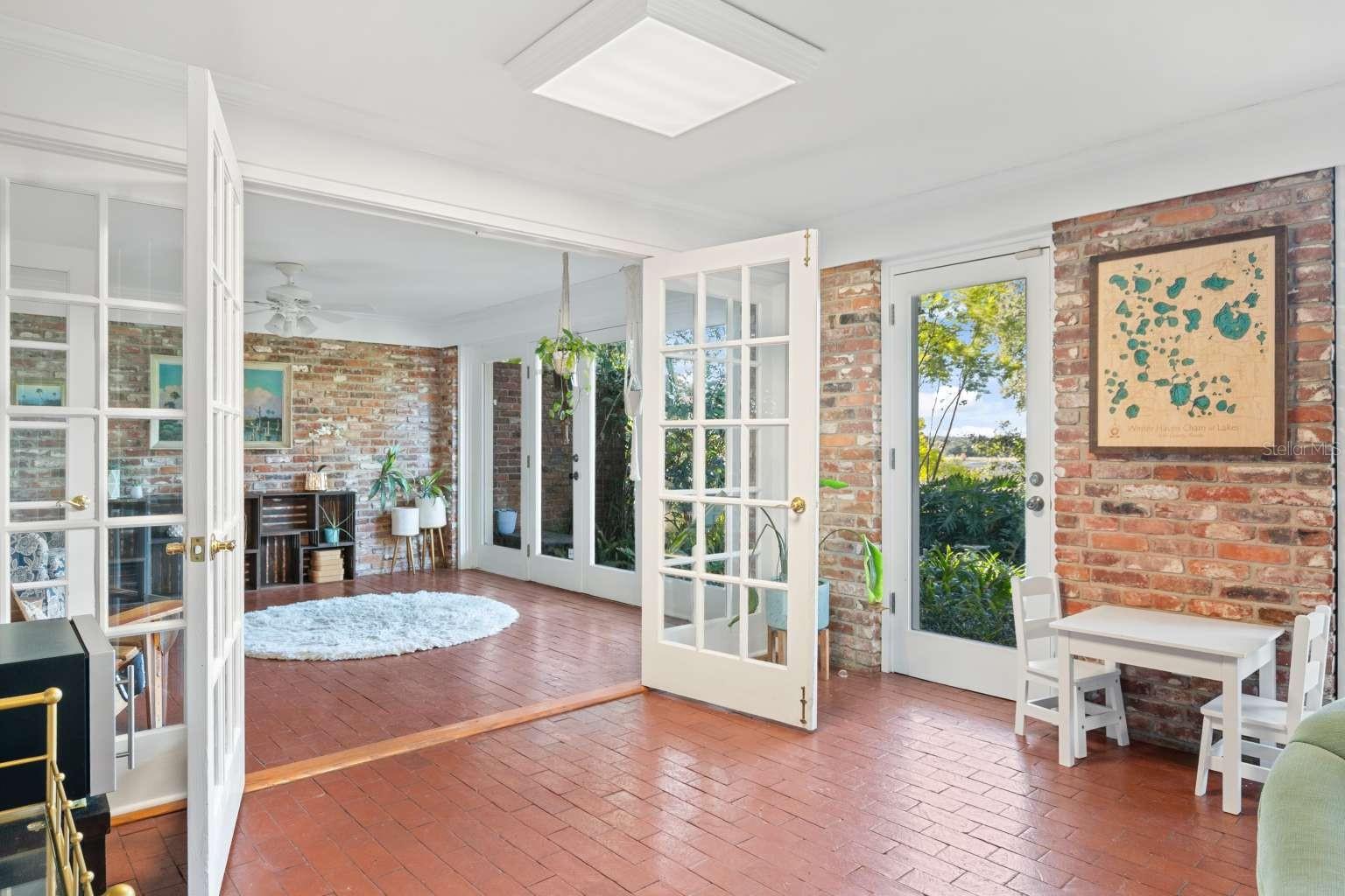 Image 11 of 34 For 5 Peachtree Lane Se