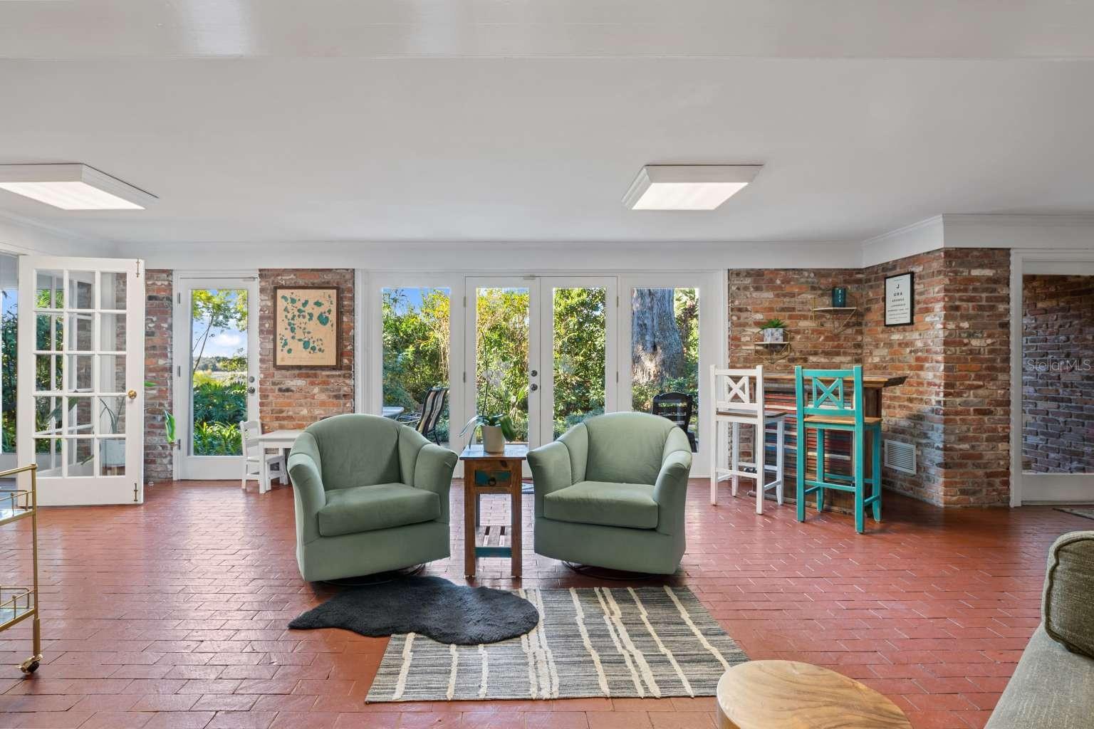 Image 13 of 34 For 5 Peachtree Lane Se