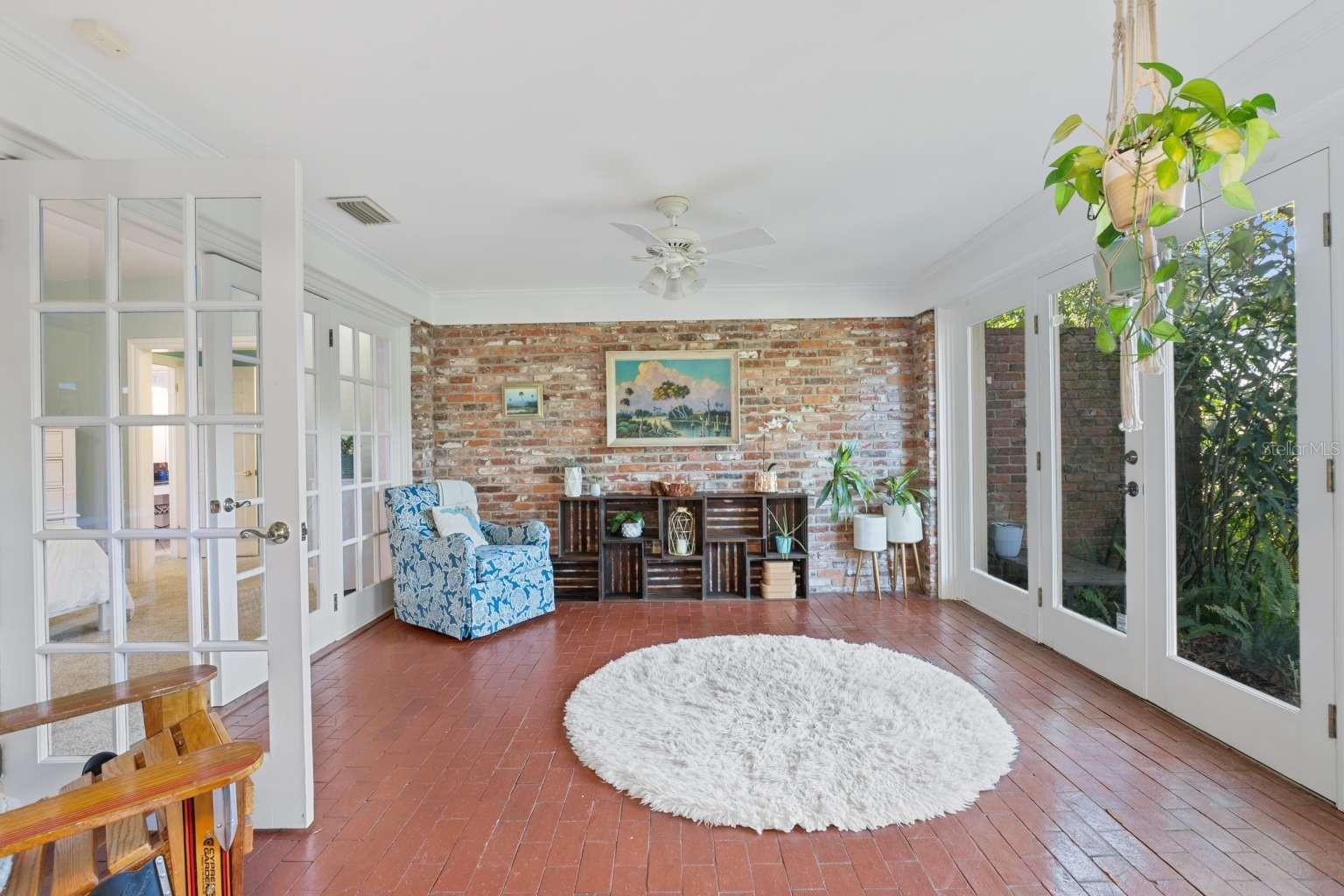 Image 16 of 34 For 5 Peachtree Lane Se