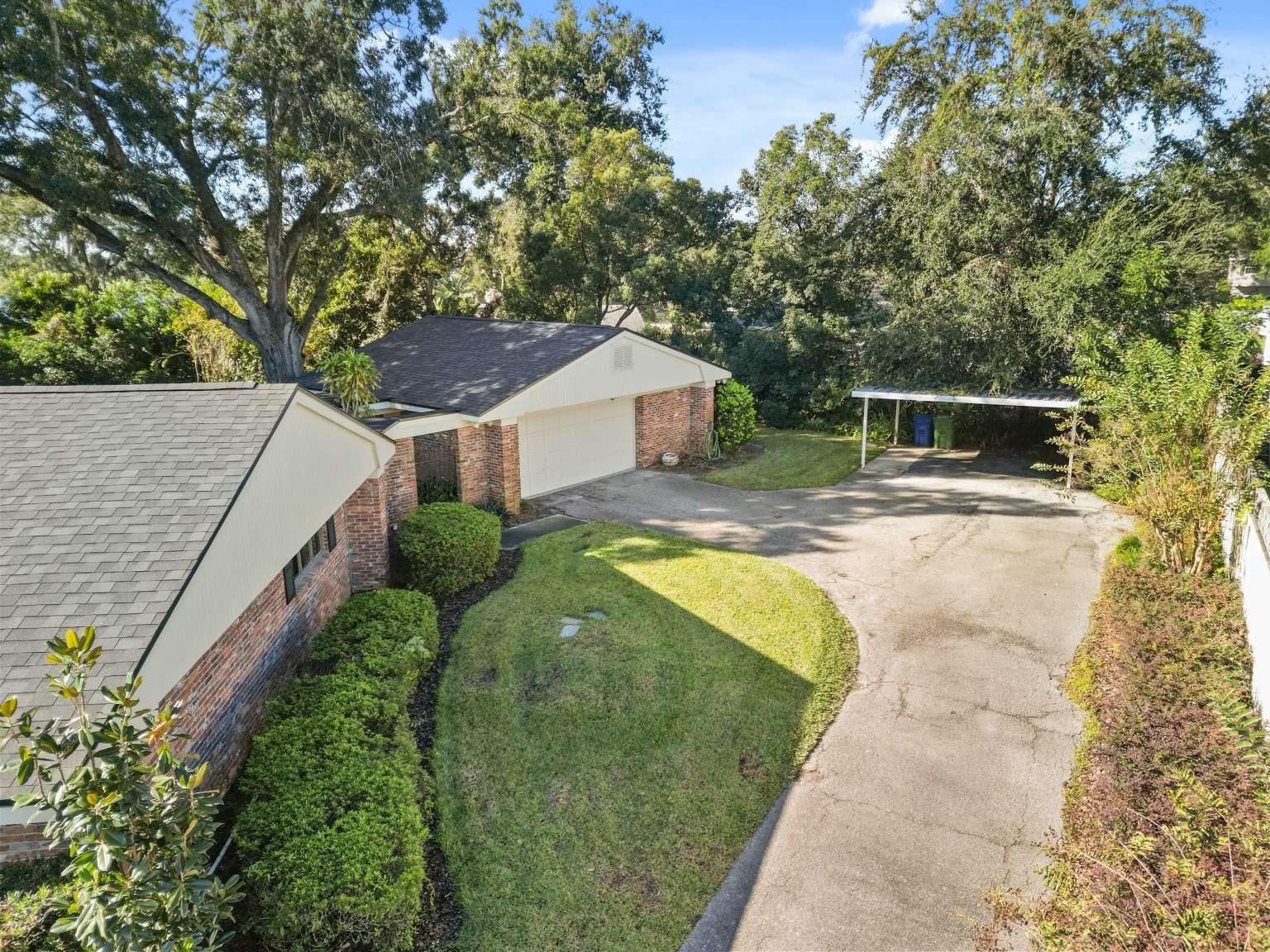 Image 3 of 34 For 5 Peachtree Lane Se