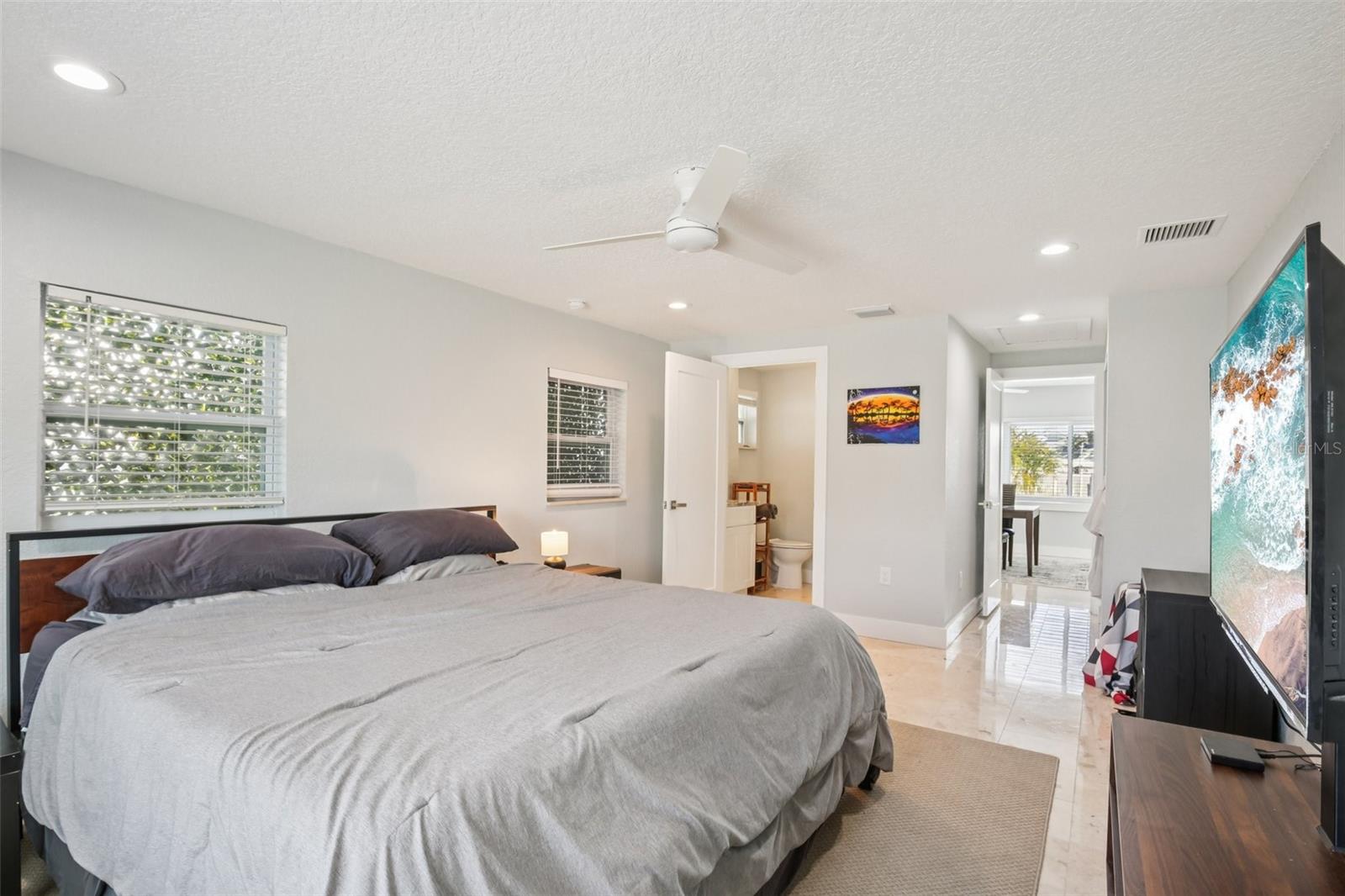 Image 23 of 54 For 5467 Bayou Grande Boulevard Ne