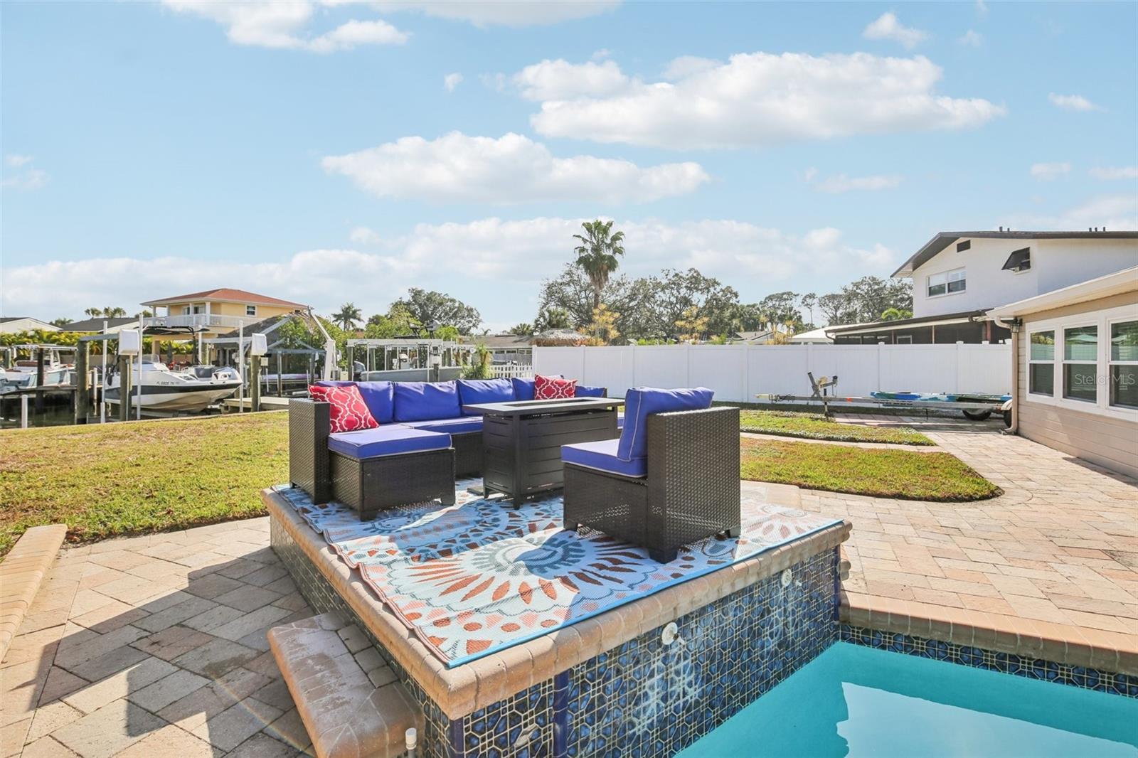 Image 36 of 54 For 5467 Bayou Grande Boulevard Ne