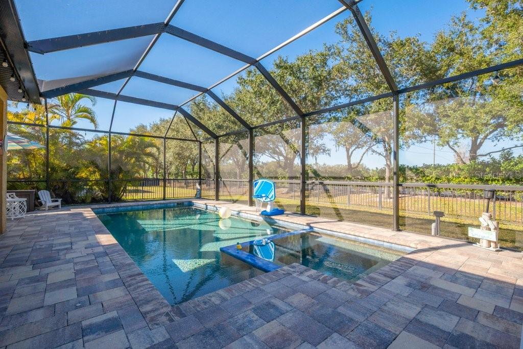 Image 24 of 35 For 12847 24th Street Circle E