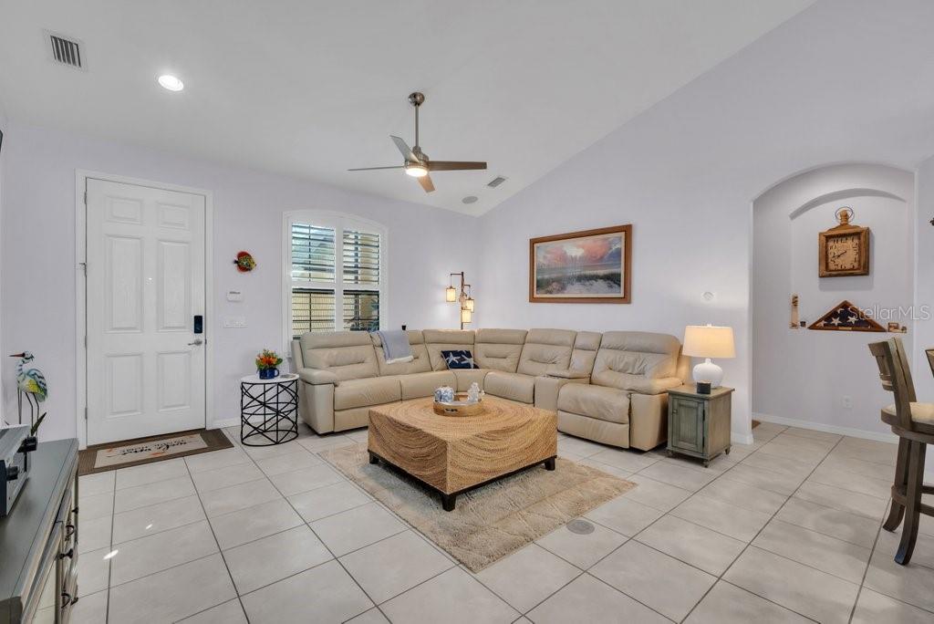 Image 5 of 35 For 12847 24th Street Circle E