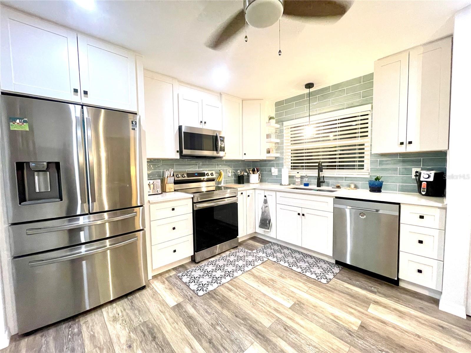 Image 7 of 45 For 209 Persimmon Street 209