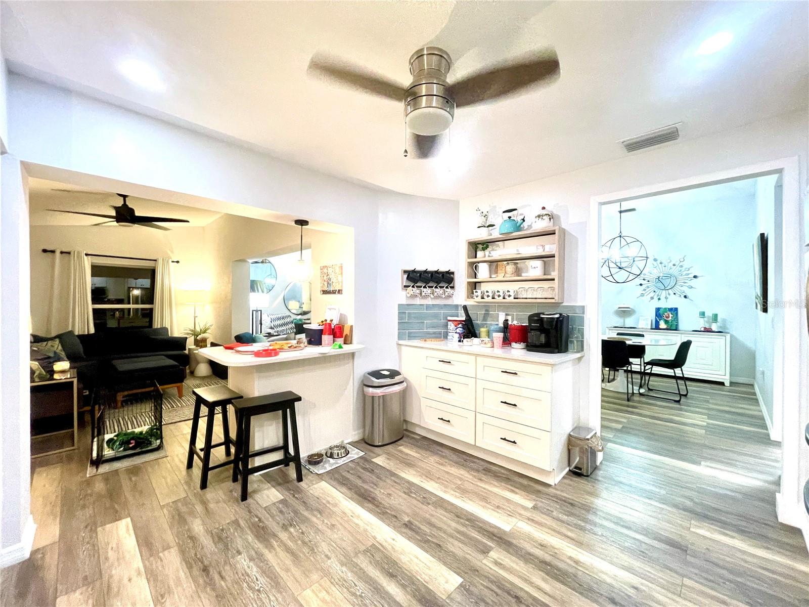 Image 9 of 45 For 209 Persimmon Street 209