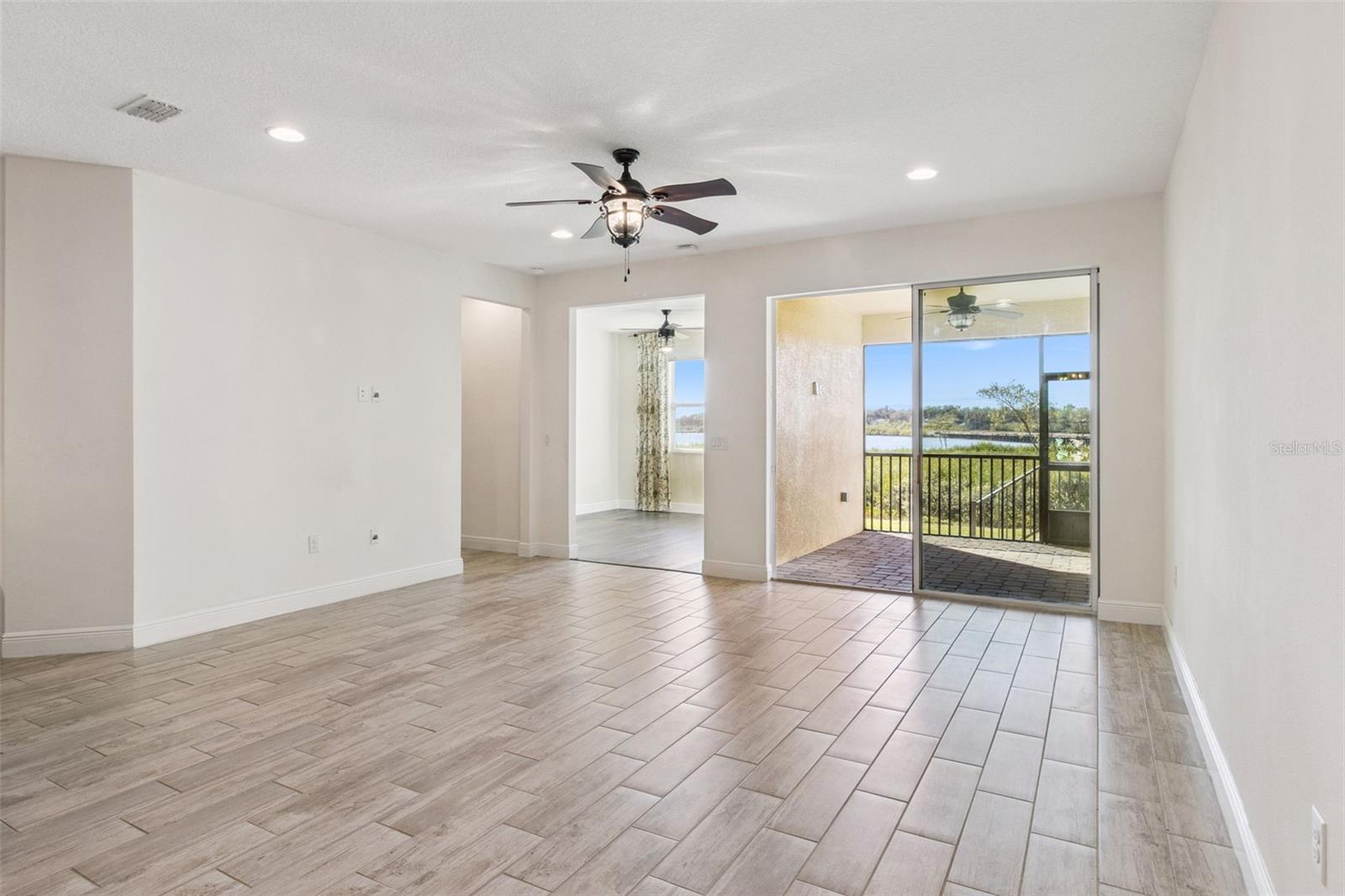 Image 10 of 50 For 9009 Palm Key Avenue