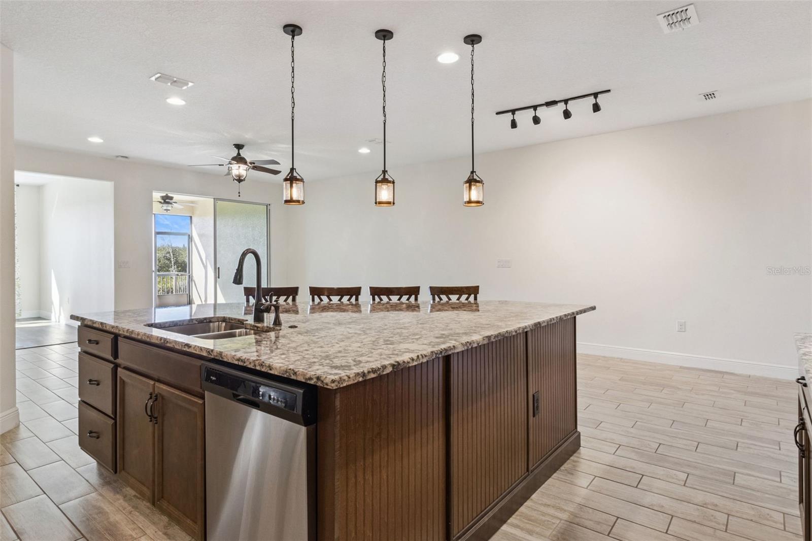 Image 13 of 50 For 9009 Palm Key Avenue