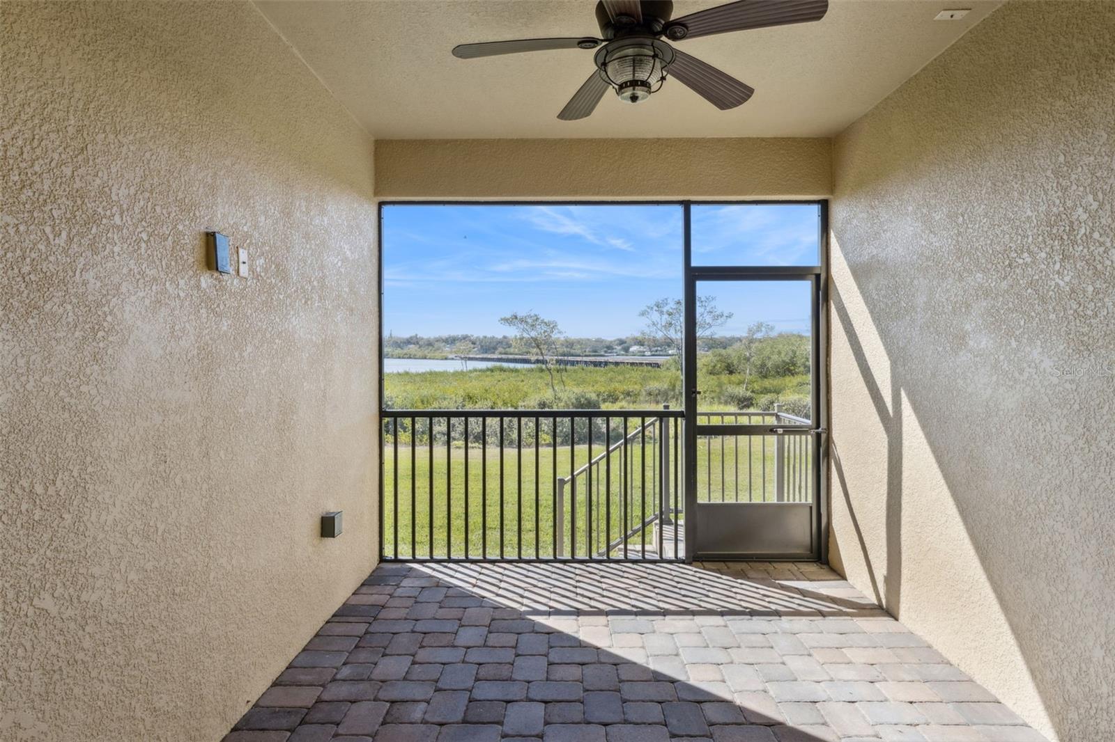 Image 17 of 50 For 9009 Palm Key Avenue