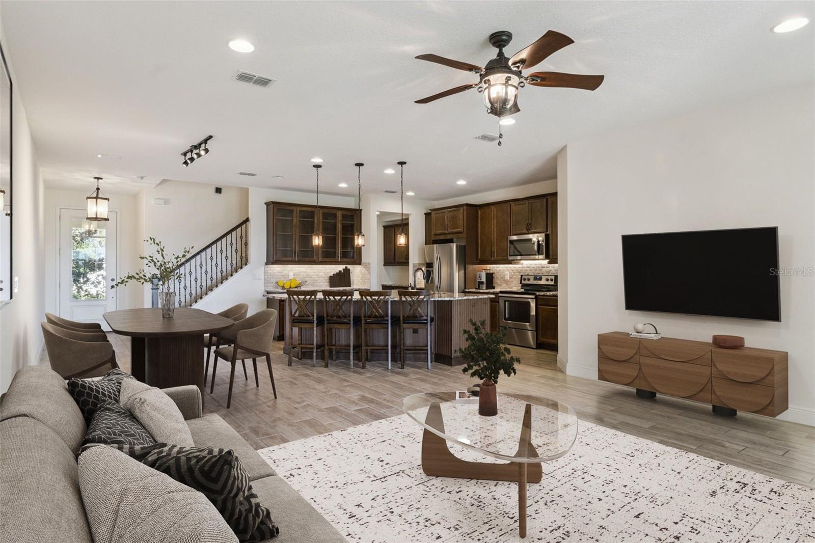 Image 3 of 50 For 9009 Palm Key Avenue