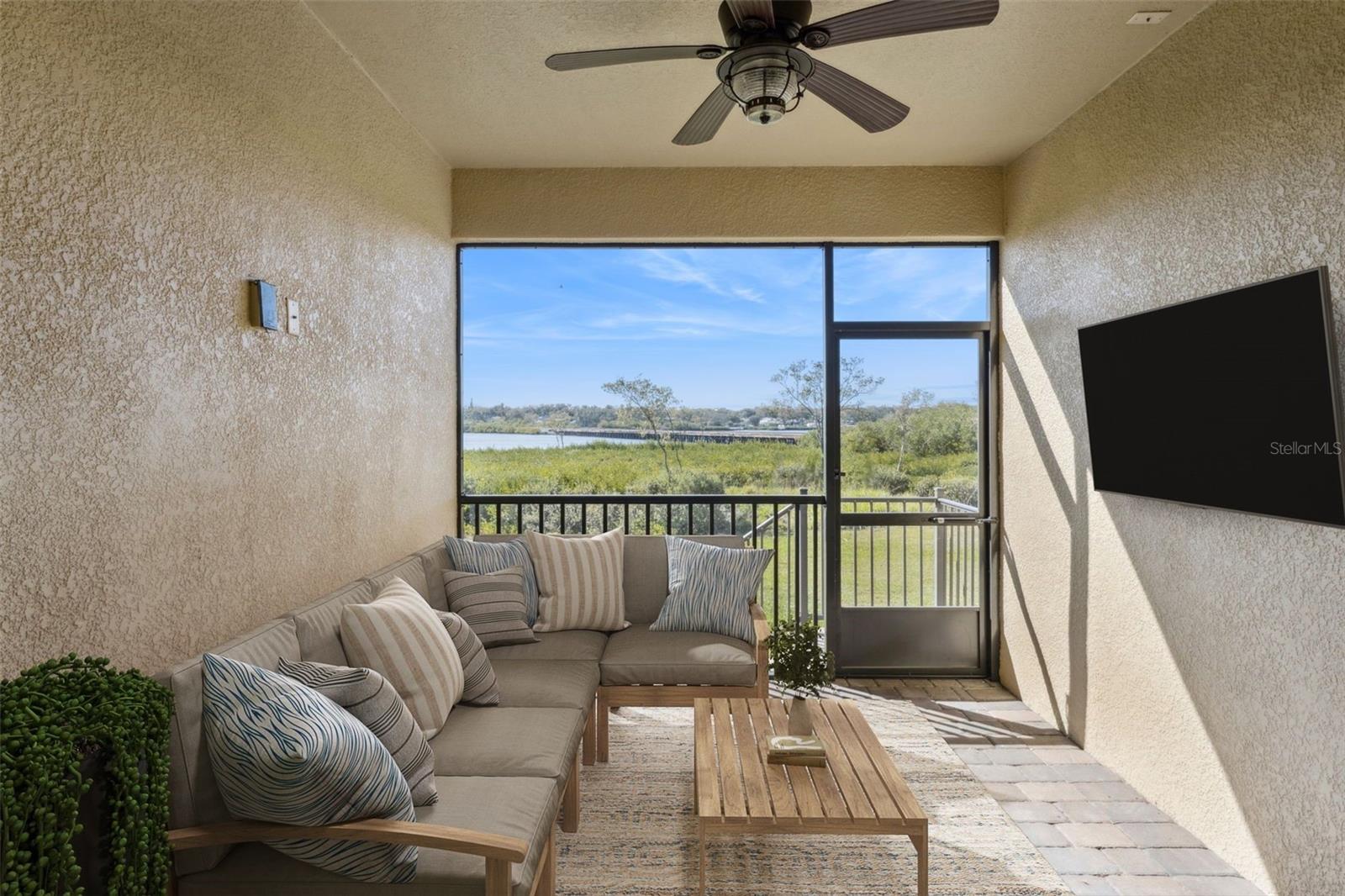 Image 7 of 50 For 9009 Palm Key Avenue