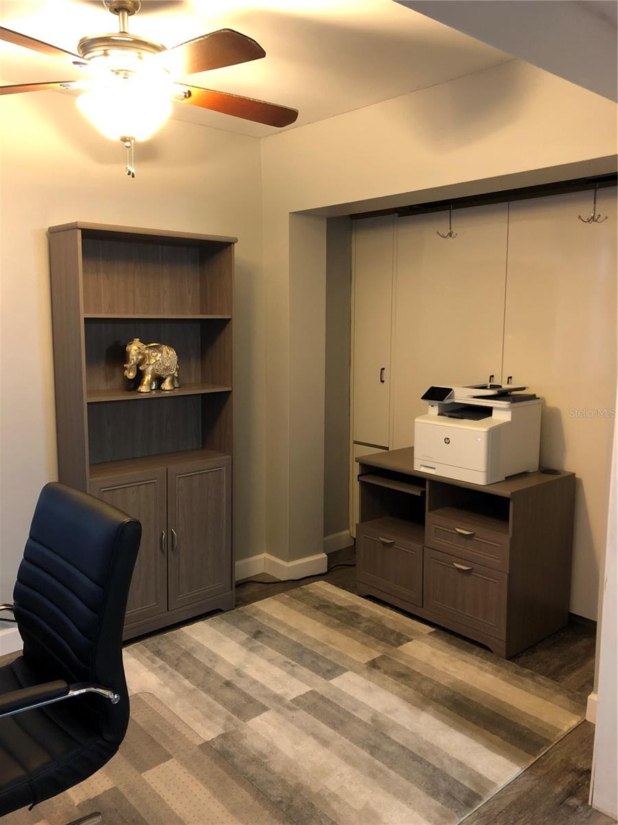 Image 6 of 21 For 4611 North B Street 236