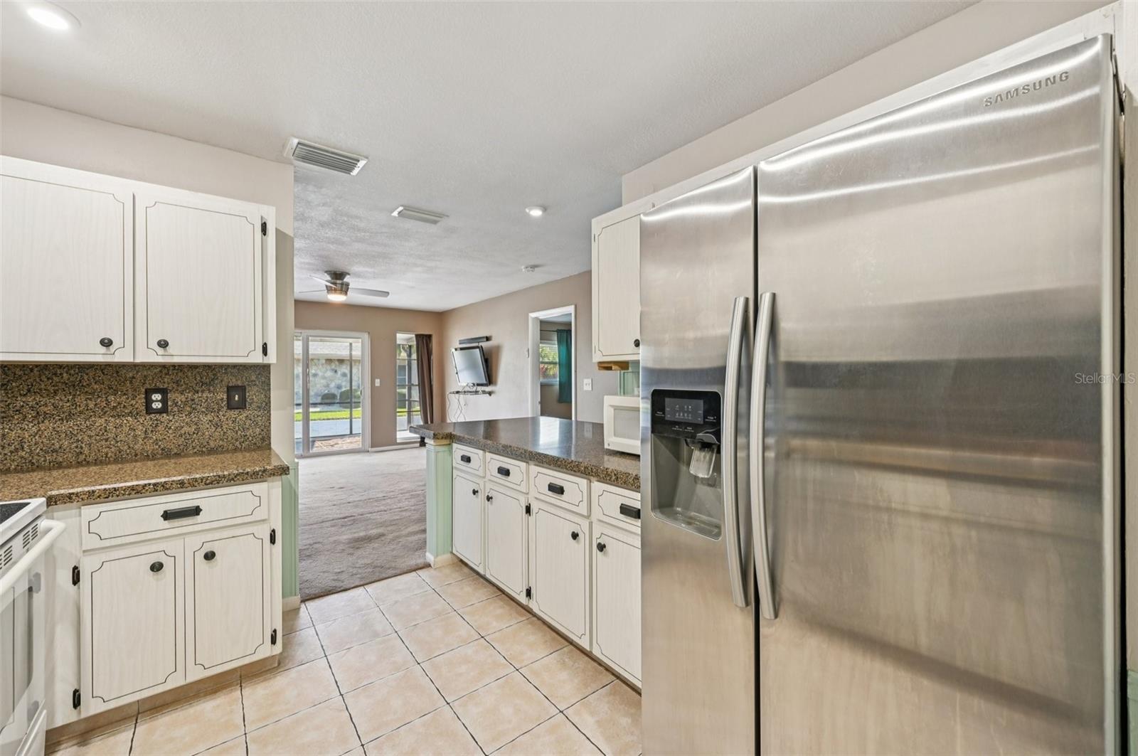 Image 13 of 54 For 332 Club Manor Drive