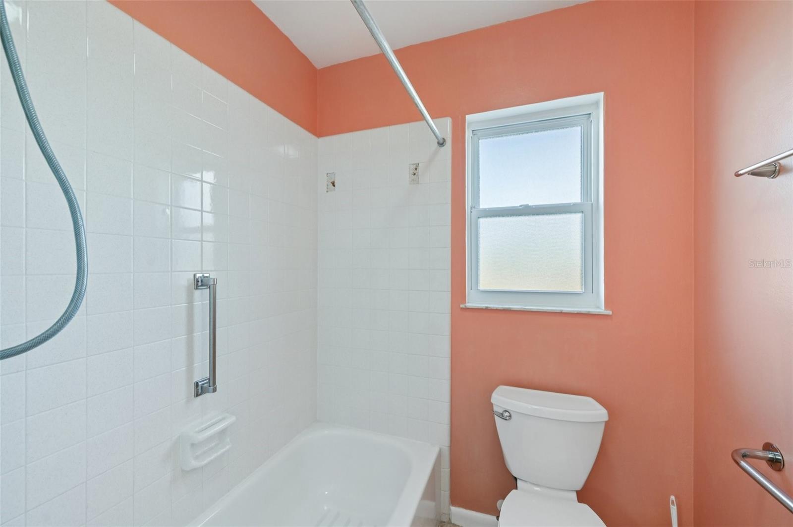 Image 26 of 54 For 332 Club Manor Drive