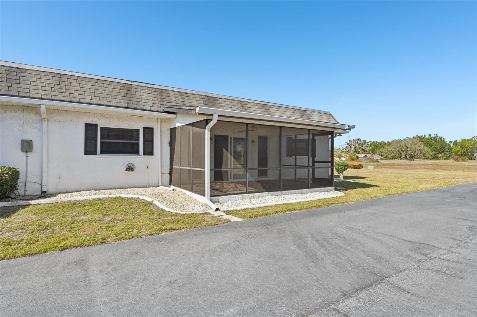 Image 33 of 54 For 332 Club Manor Drive