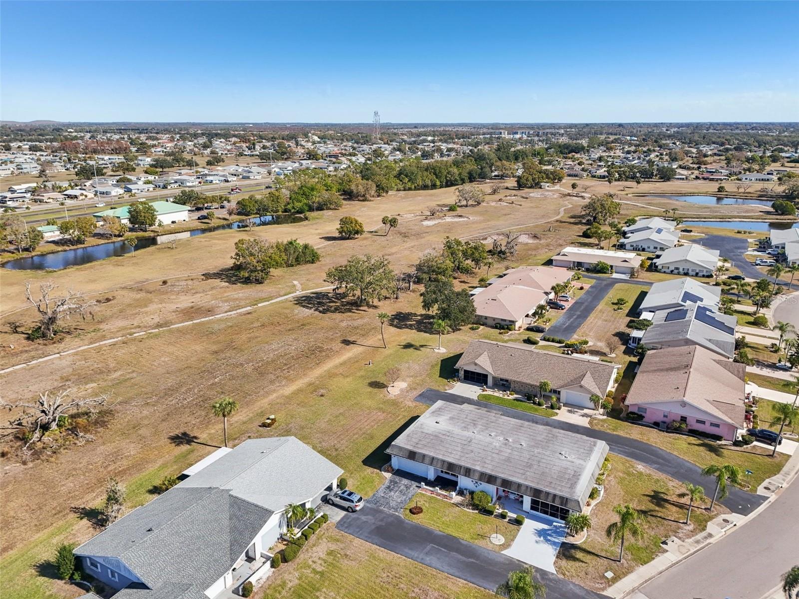 Image 36 of 54 For 332 Club Manor Drive