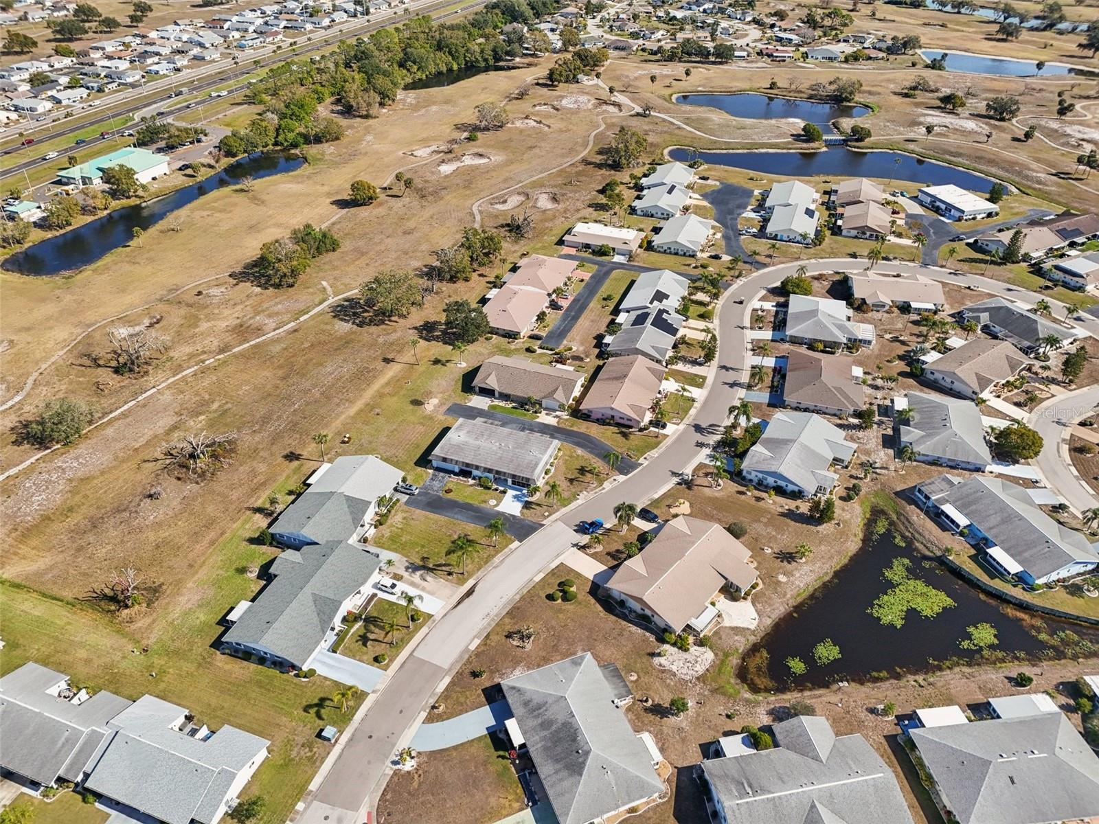 Image 38 of 54 For 332 Club Manor Drive