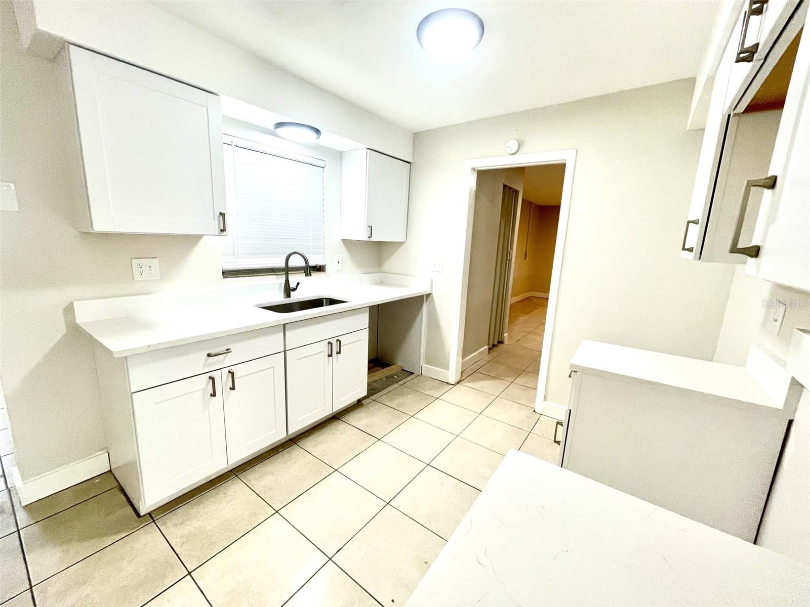 Listing photo id 6 for 102 Jefferson Street