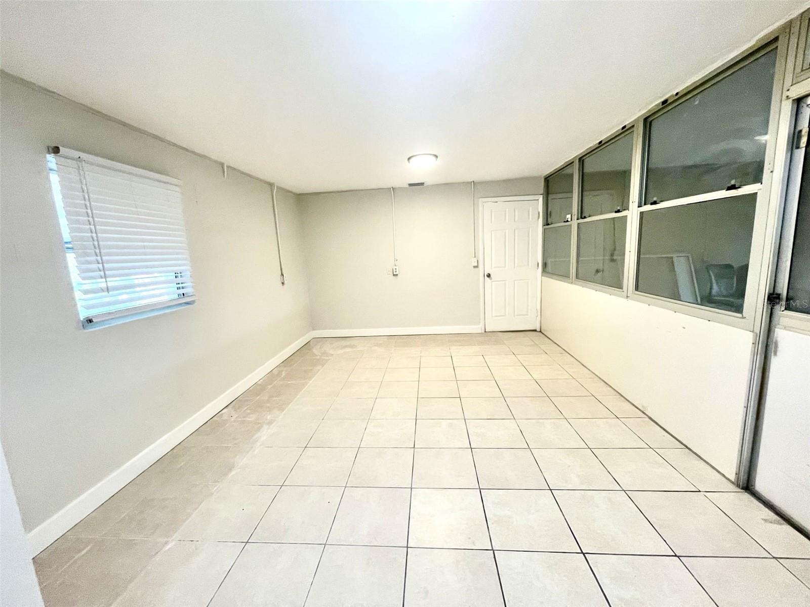 Listing photo id 7 for 102 Jefferson Street