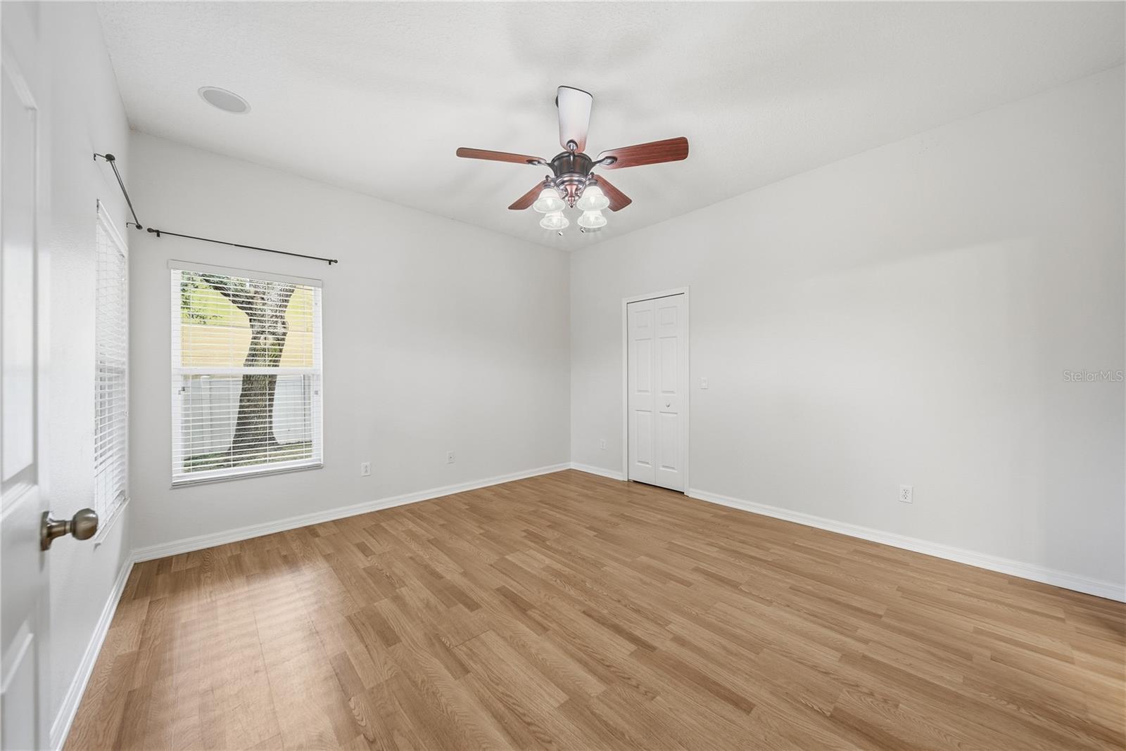 Image 21 of 40 For 26016 Singing Lark Court