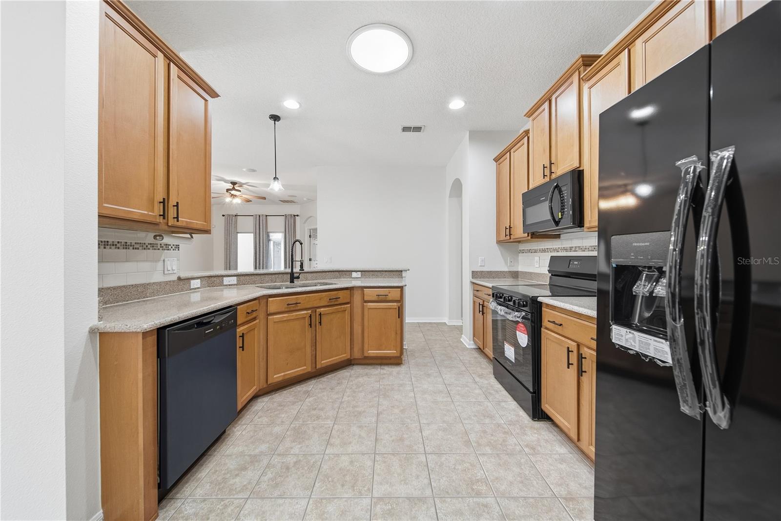 Image 32 of 40 For 26016 Singing Lark Court