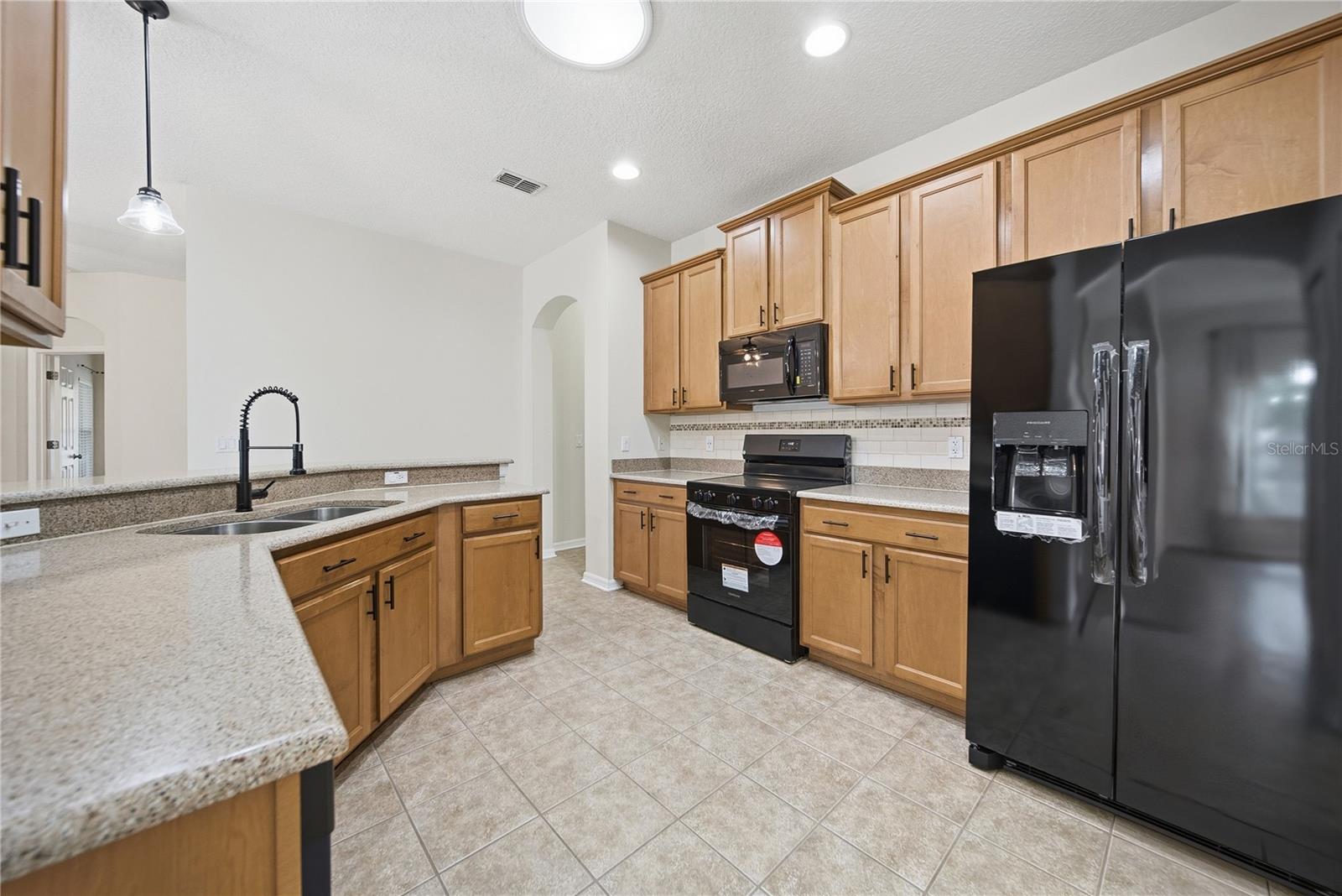 Image 33 of 40 For 26016 Singing Lark Court