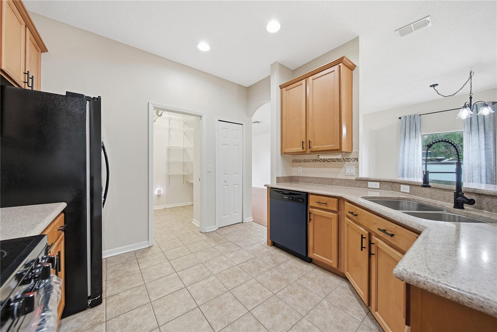 Image 34 of 40 For 26016 Singing Lark Court