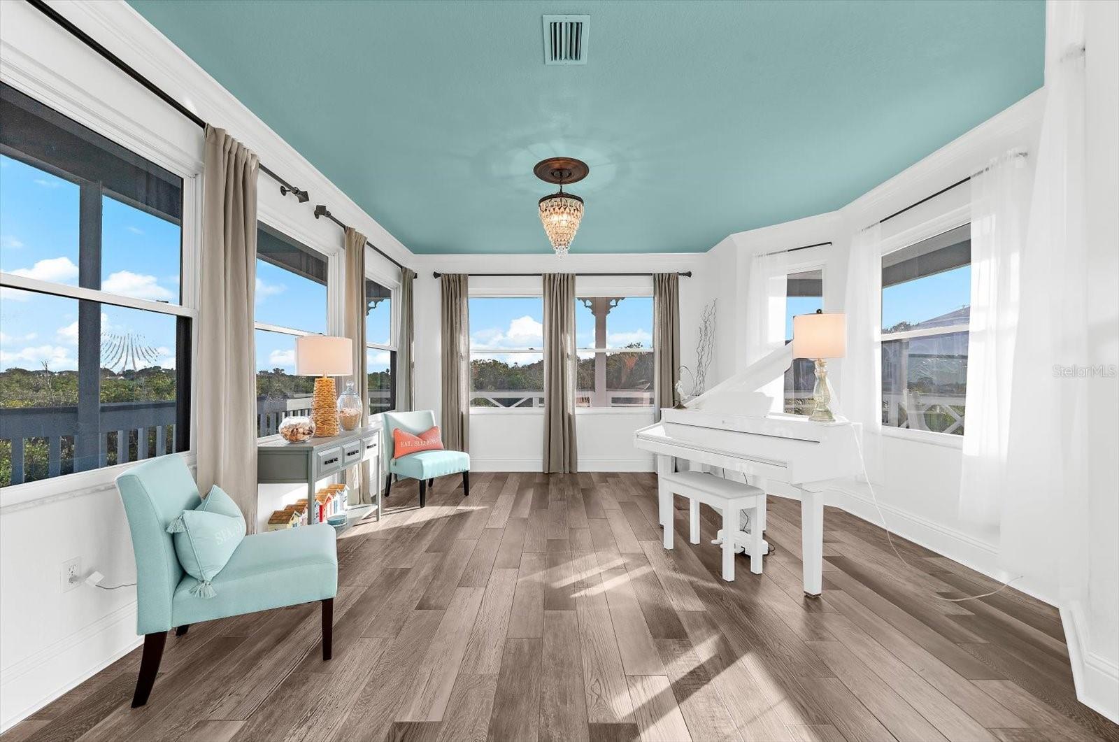 Image 19 of 100 For 2002 Alexis Court