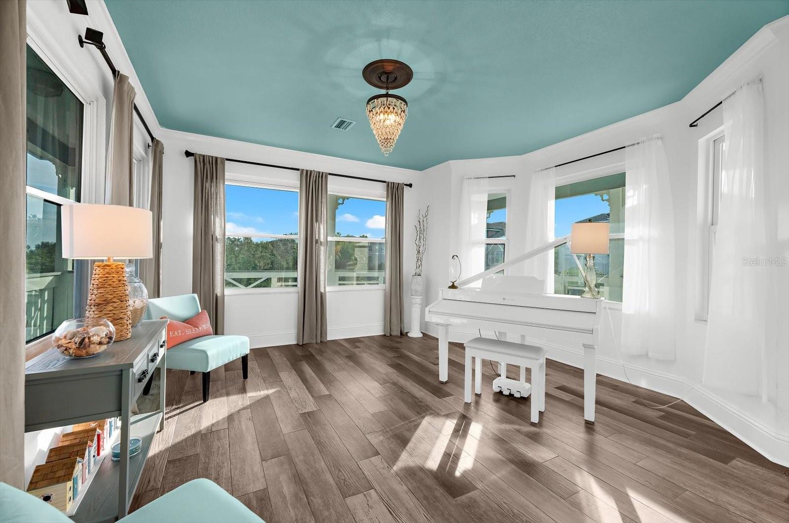 Image 23 of 100 For 2002 Alexis Court