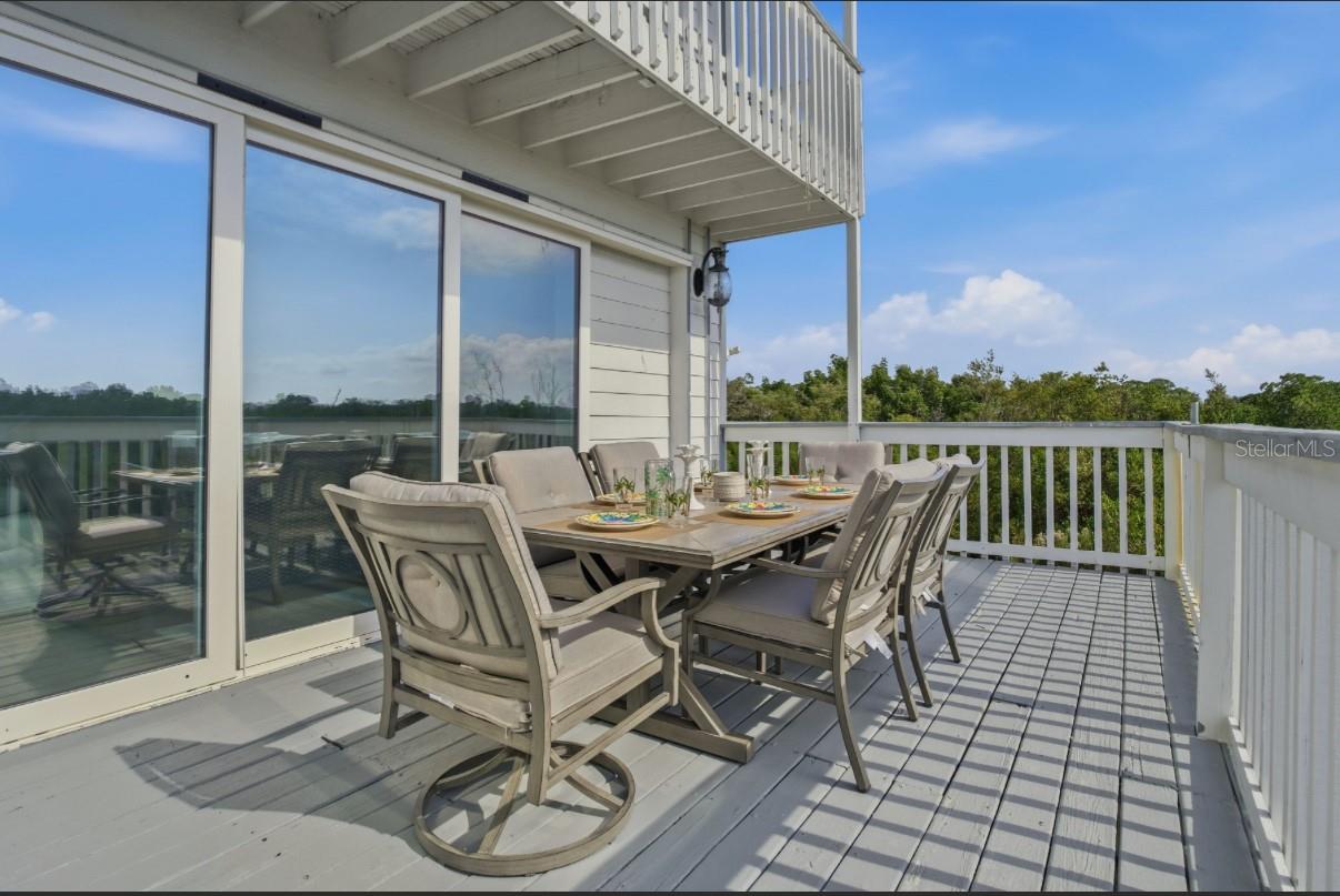 Image 33 of 100 For 2002 Alexis Court