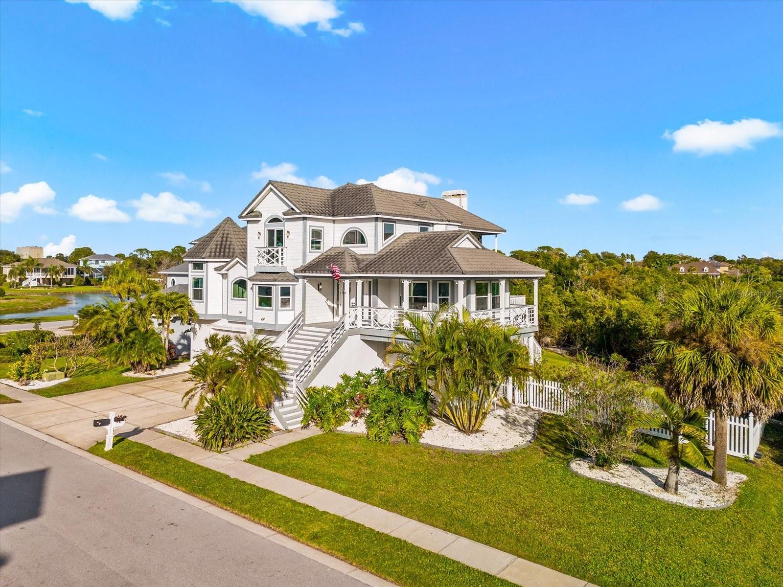 Image 44 of 100 For 2002 Alexis Court