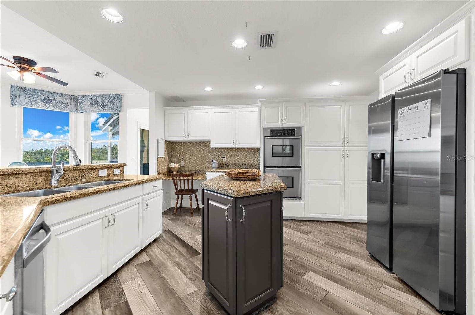 Image 52 of 100 For 2002 Alexis Court