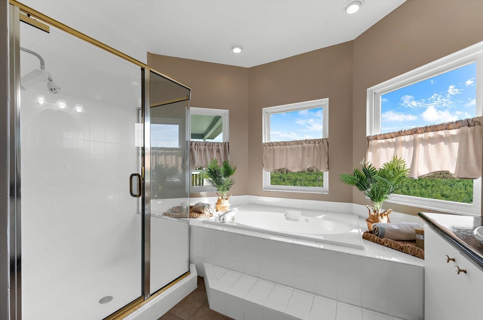 Image 90 of 100 For 2002 Alexis Court