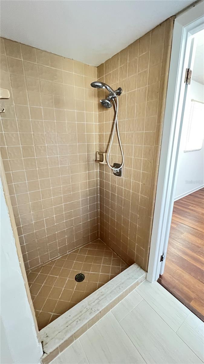 Image 17 of 18 For 10548 86th Avenue N