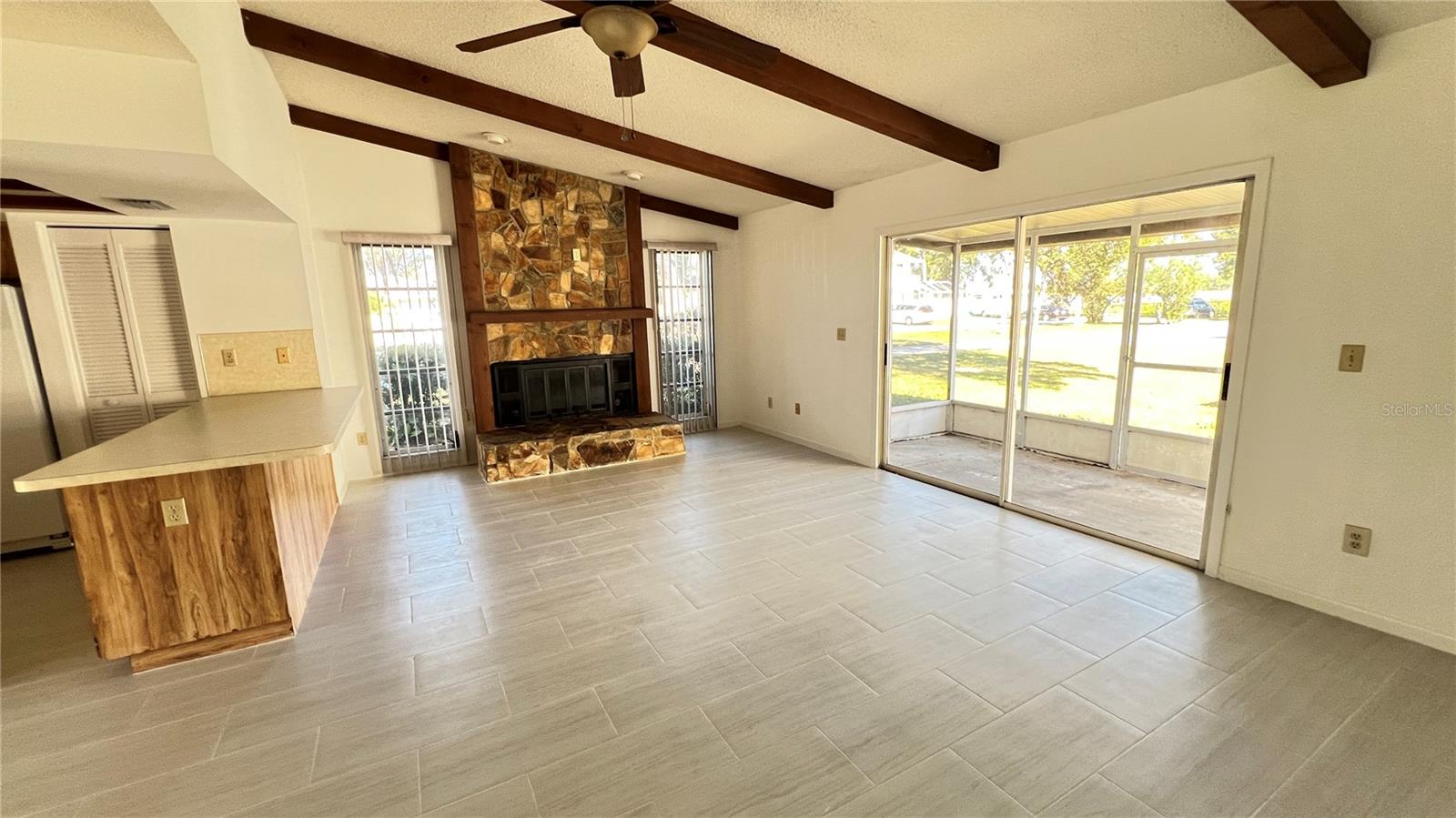 Image 6 of 18 For 10548 86th Avenue N