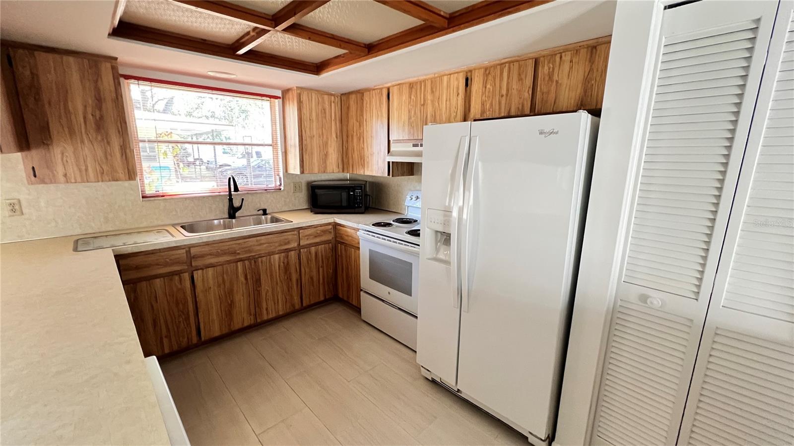 Image 8 of 18 For 10548 86th Avenue N