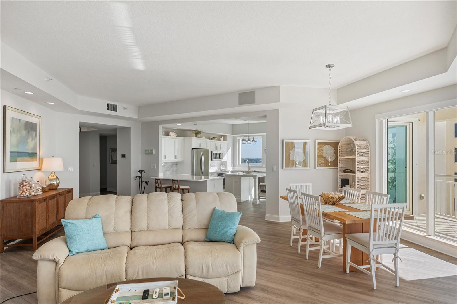 Image 17 of 58 For 1180 Gulf Boulevard 2001