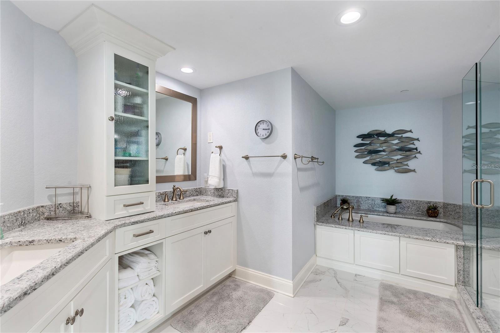 Image 25 of 58 For 1180 Gulf Boulevard 2001